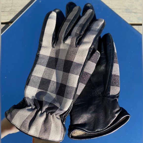Womens BURBERRY LUREX/Black Leather Lowery Check Gloves/Generous size 6.5-7🔥EUC - Picture 4 of 16